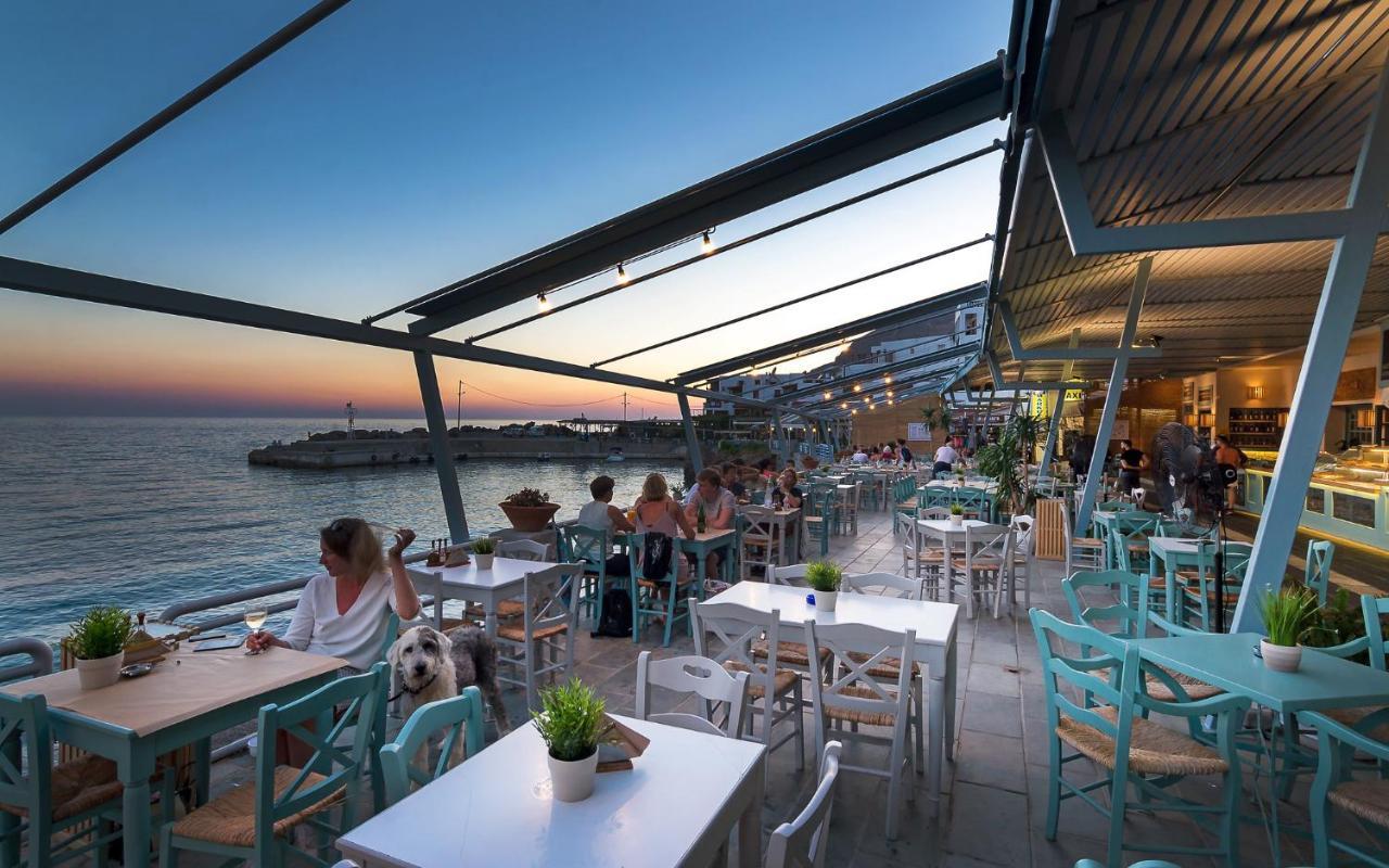 Livikon By The Sea Aparthotel Khora Sfakion Bagian luar foto