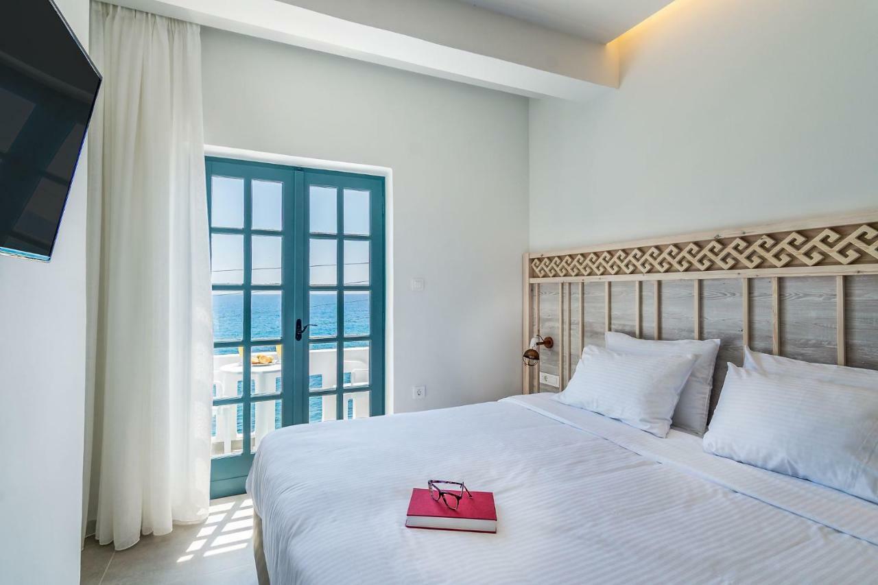 Livikon By The Sea Aparthotel Khora Sfakion Bagian luar foto