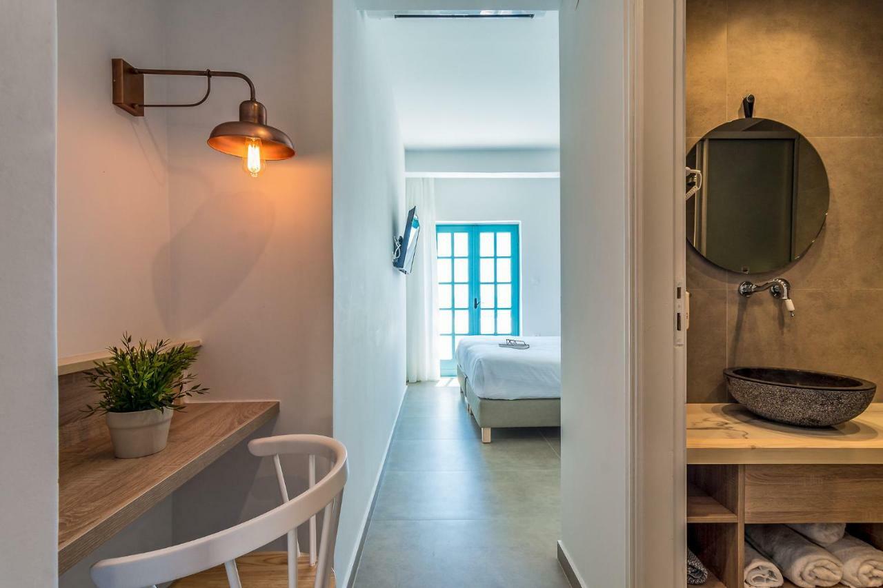 Livikon By The Sea Aparthotel Khora Sfakion Bagian luar foto